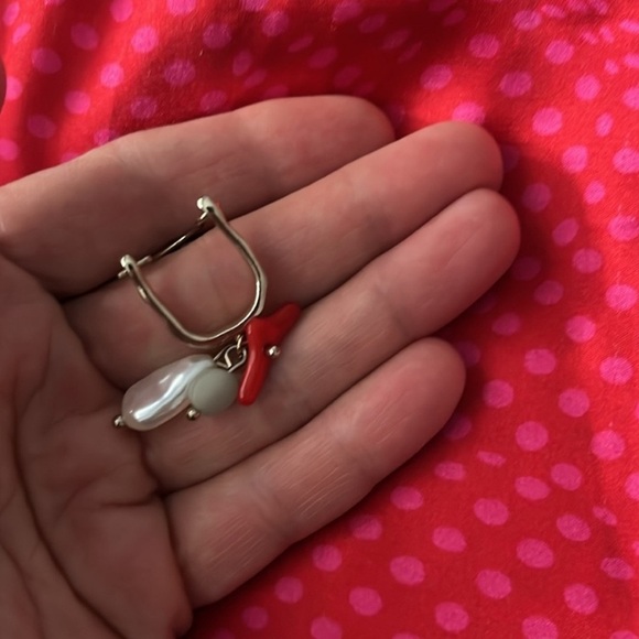 Handcrafted beaded and Red Drop Earrings - Picture 4 of 4